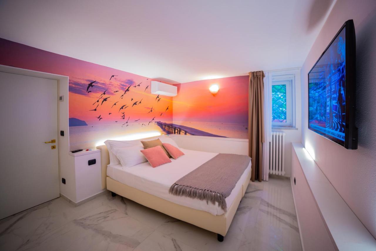 Marina Centro Suite Rimini Exterior foto